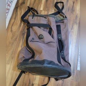 Delsey Vintage Mens Large Brown Hiking Duffle Backpack